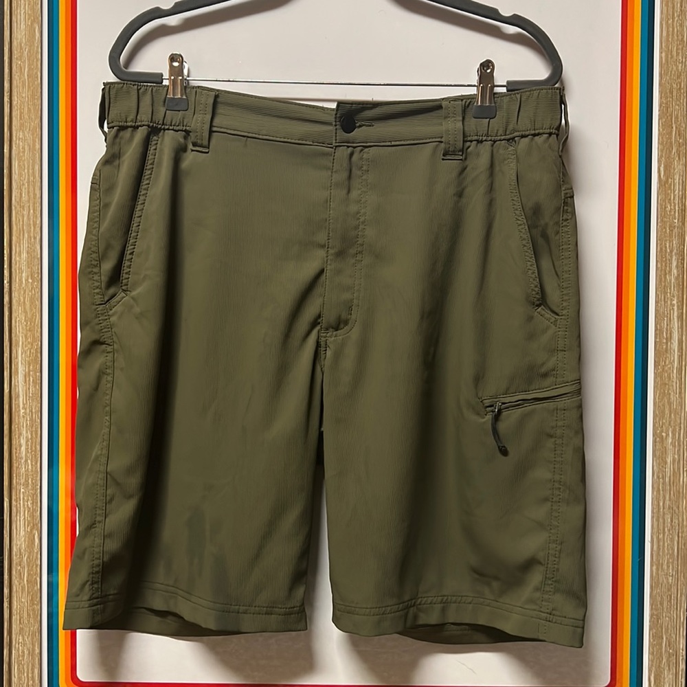 Wrangler Breathable Army Green Shorts